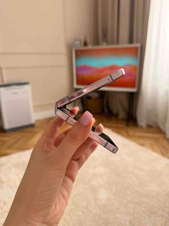 Samsung Galaxy Z Flip5 256GB Отличное состояние Pink