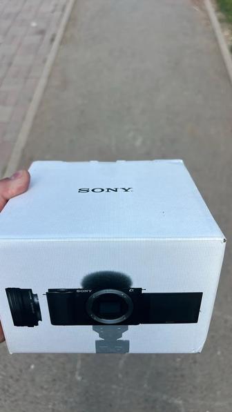 Продам Камеру Sony ZV-E10