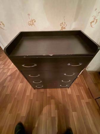Комод
4 выдвижных ящика