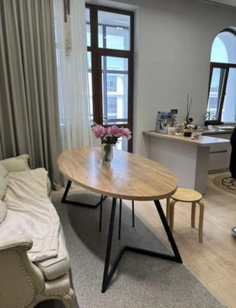 Овальный стол