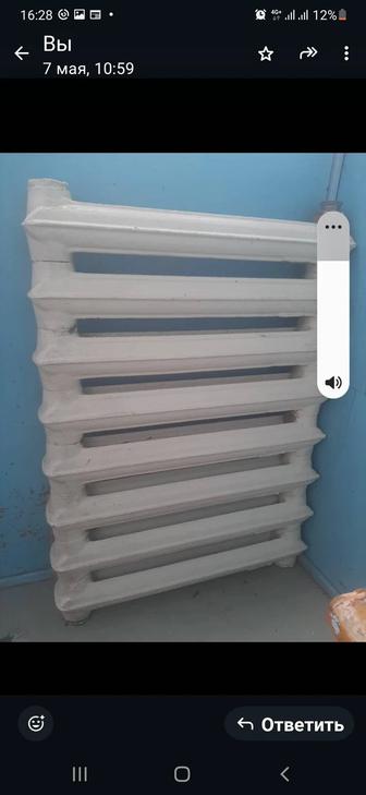 Продам чугунную батарею
