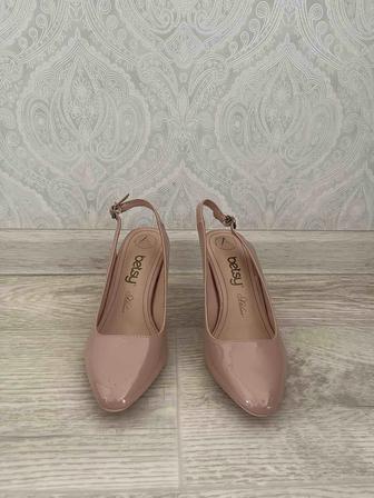 Продам новые туфли