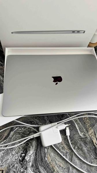 Продам Apple MAC air 13