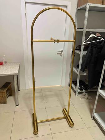 Стоика для одежды