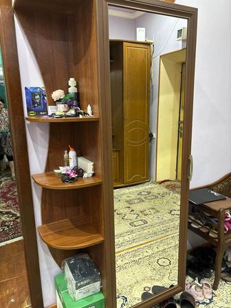 Шкаф для обуви с зеркалом
