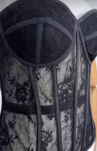 Продам кружевной корсет