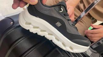 Новые детские кроссовки BQ