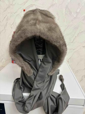 Срочно продам норковую новую косынку, серого цвета