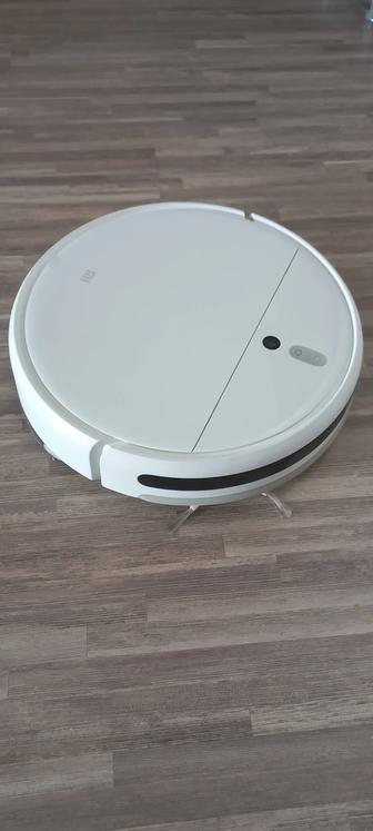 Продам робот-пылесос Xiaomi Mi Robot Vacuum Mop2