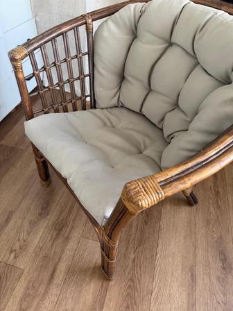 Плетеные кресла из бамбука