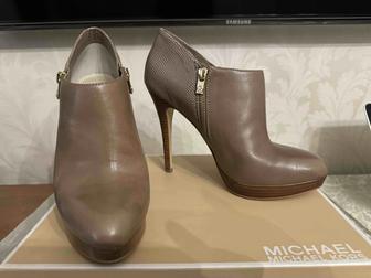 Продам ботильоны Michael Kors