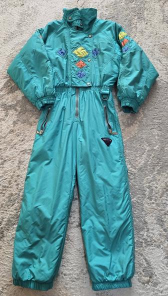 Горнолыжный комбинезон