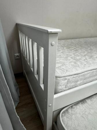 Продам кровать выдвижной
