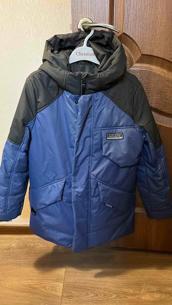 Продам осеннюю куртку на мальчика