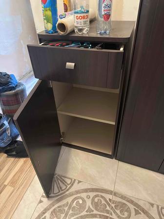 Продам прихожую в коридор