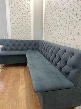 Кухонный уголок и стол