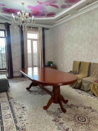 Продам срочно стол чистое дерево