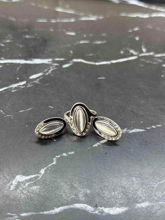 Продам серебряный комплект