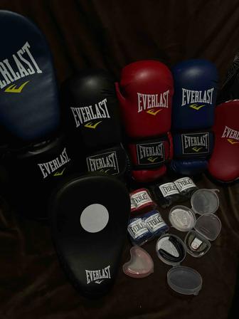 боксерские перчатки мма черепашка бинт капа лапа шлем