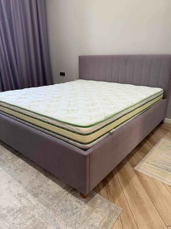 Продам спальную кровать