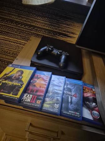 Продаю Playstation 4 slim 500 GB