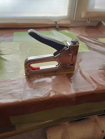 Продам строительный степлер