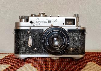 Фотоаппарат Зоркий 4 с принадлежностями