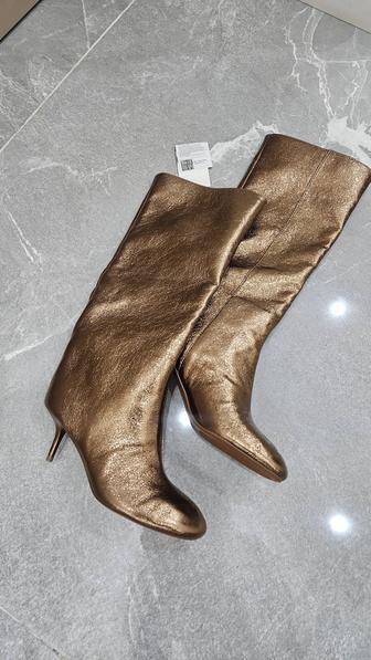 Стильные сапоги ZARA. 35-36 размер.