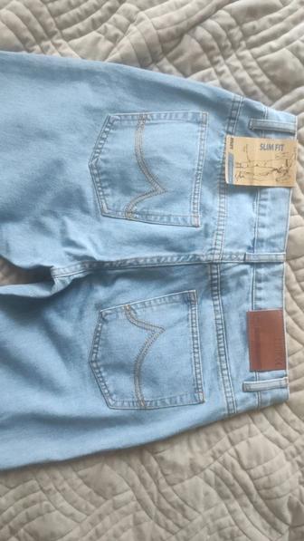 Джинсы мужские