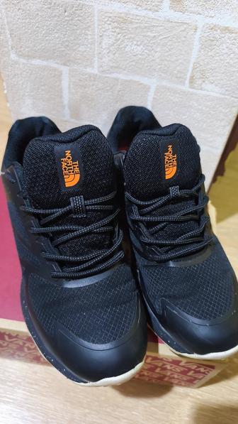 Мужские кроссовки