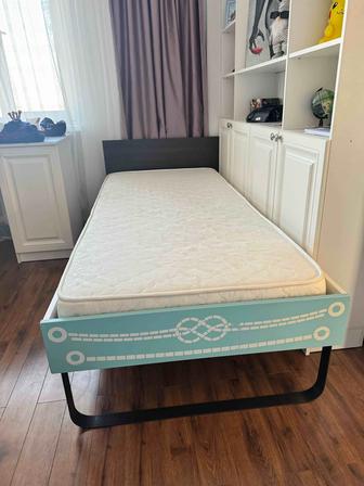 Кровать детская