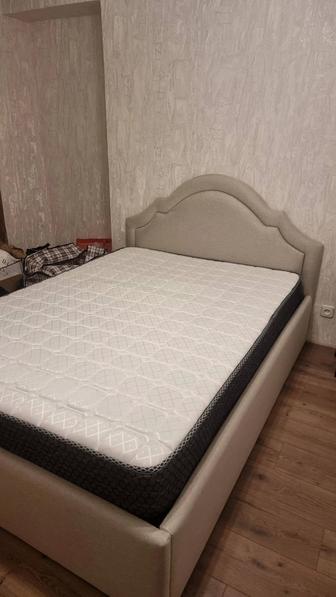 Продам матрас новый 140/200