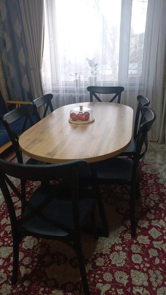 Стол со стульями