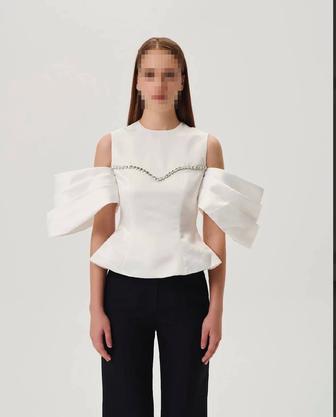 Продам топ Malli