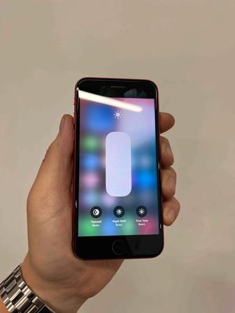 Продам iPhone SE 2020
