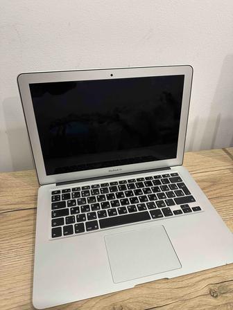 Продаю Macbook air 13 / 13.3 дюймов / (1140 х 990)