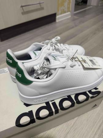 Ноп-новый Adidas advantage 43 размер