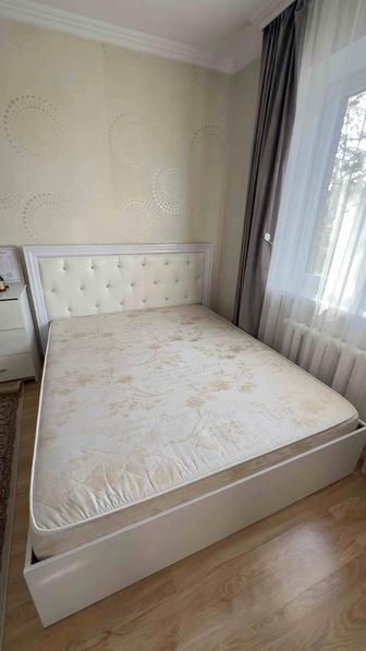 Продам спальный гарнитур