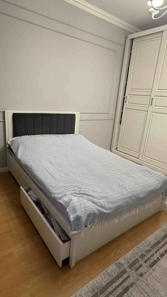 Кровать полуторка