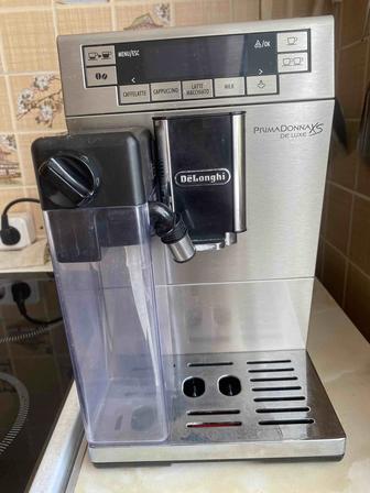Кофемашина DeLonghi PrimaDonna XS De Luxe