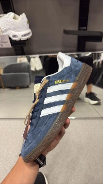 Кроссовки Adidas Handball