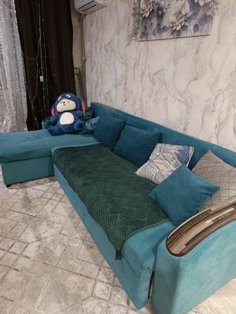 Продам диван угловой в отличном состоянии