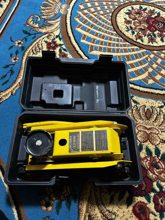 Домкрат 2.5 т