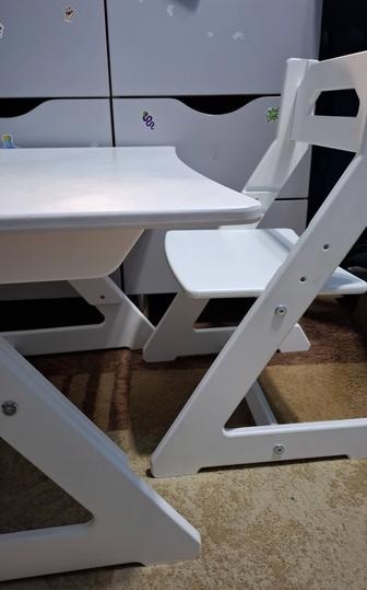 Детский растущий столик и стульчик