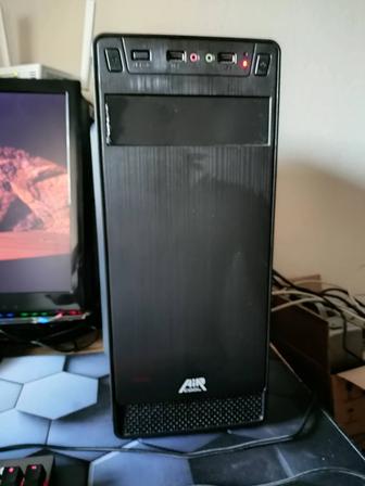 Продам системный блок i3-8100 GTX 950 Gb