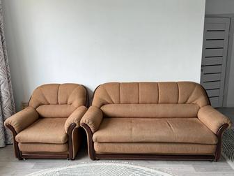Продам комплект мягкой мебели