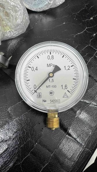 технический манометр МТ-100.