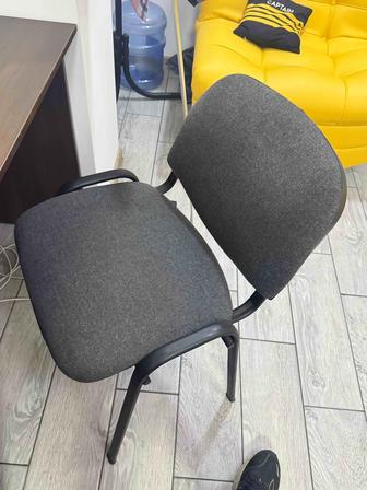 Офисные стулья 6 штук