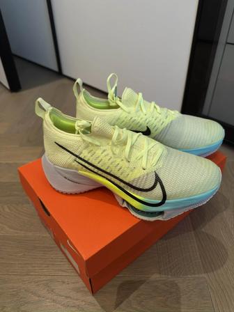 Кроссовки Nike zoom для спорта