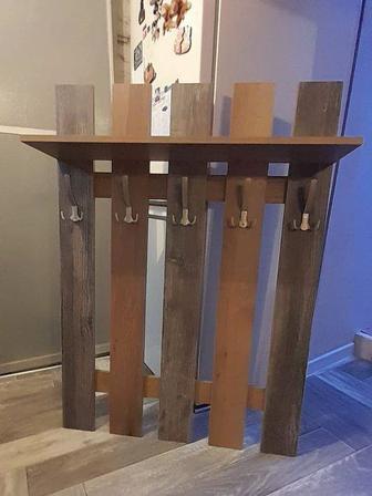 Продам вешалку настенную